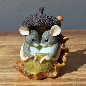 🐭Charming Tails “Acorn Built for Two” Autumn/Fall Figurine Decor